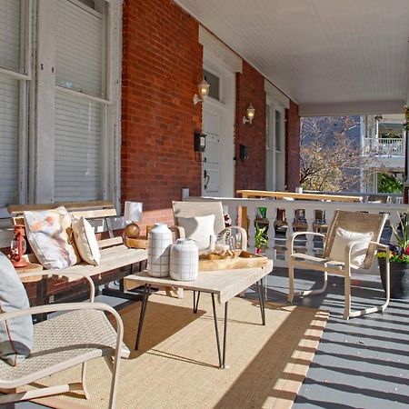 2 Bedroom Renovated Townhouse In Downtown Савана Екстериор снимка
